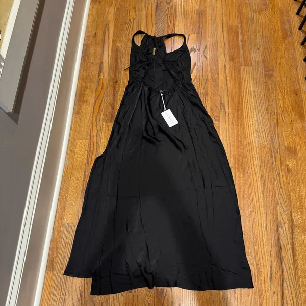 aemi + co maxi satin black dress - Image 4