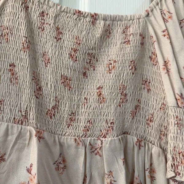 Saltwater Luxe Boutique Pin Tucked Cropped Blouse Top Size Medium - Image 8