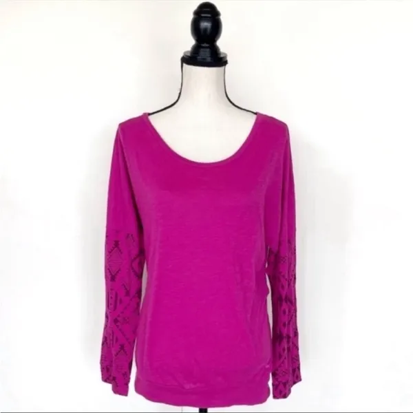 Victoria's secret PINK magenta tribal print long sleeve top tee shirt size large - Image 4