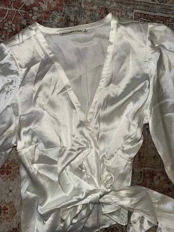 Abercrombie satin top - Image 2