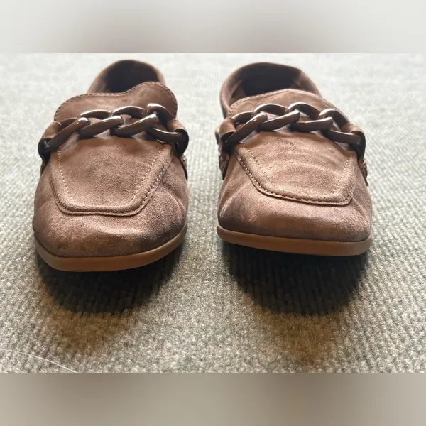 Steve Madden Beige Famed Suede Leather Slip On Loafer Chain Accents - Image 5