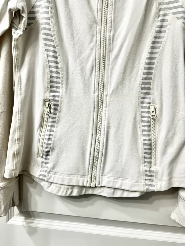 Lululemon Jacket. Ladies 10 - Image 3