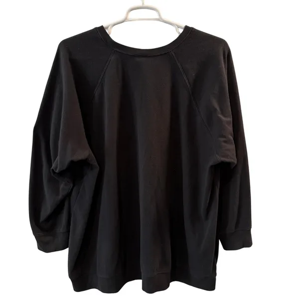 Torrid Women’s Black Heart Sweatshirt Size 4X - Image 2