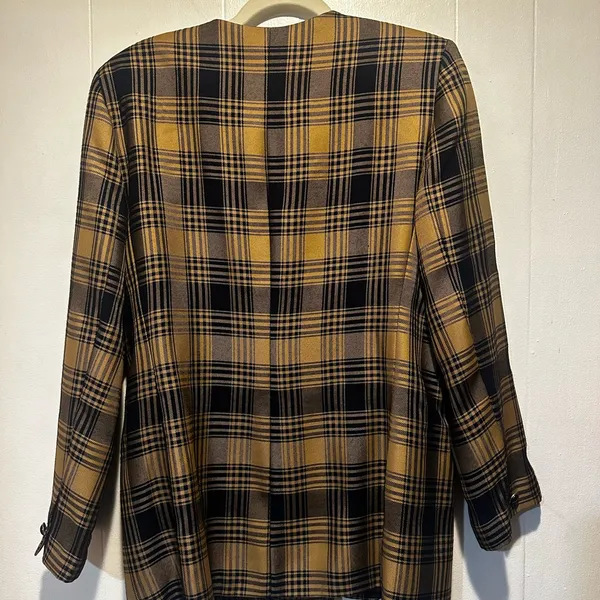 Vintage Navy‎ and tan plaid women’s blazer size 14 double breasted - Image 3