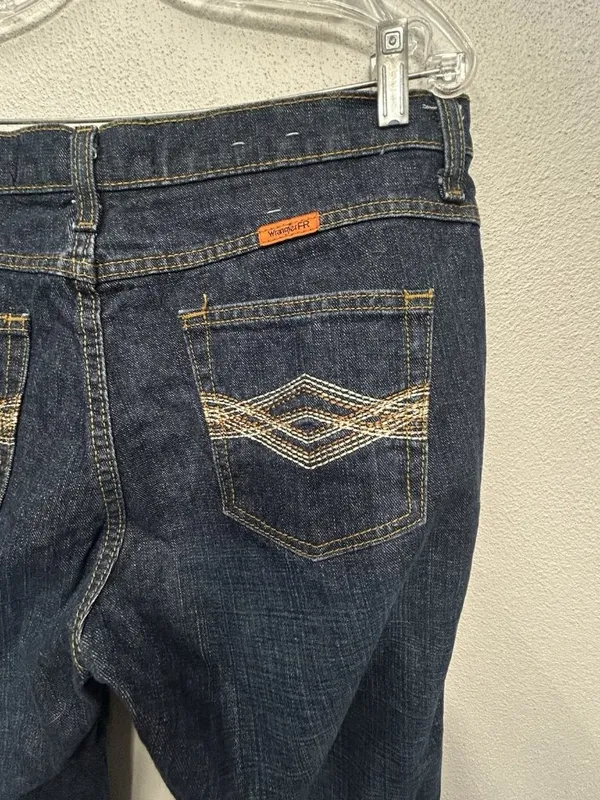 NEW Wrangler FR FireResistant Womens Jeans CAT2 13x32 Work Embroidered 10FRW10CH - Image 3