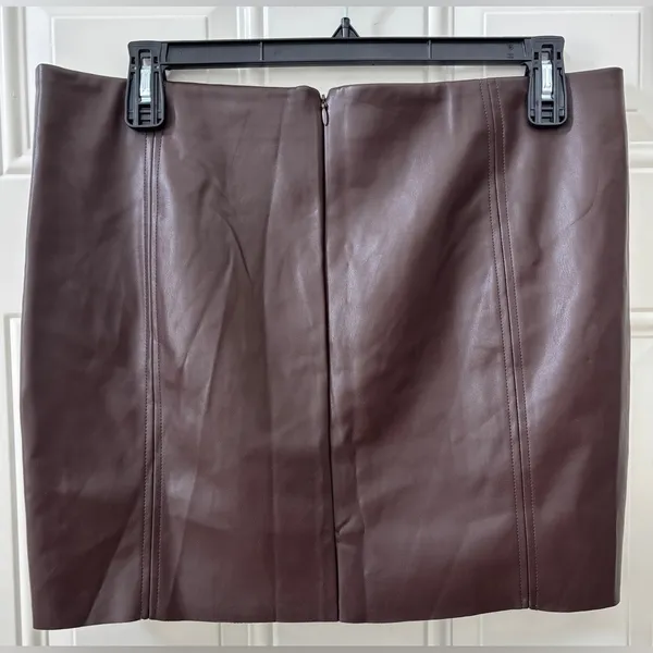 NWT Vero Moda Women's XL Faux-Leather High-Rise Mini Skirt Coffee Bean Brown - Image 2