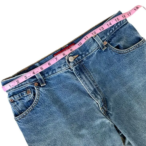 Levi’s Y2K Relaxed Fit Tapered 550 Jeans - Image 9