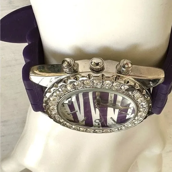Bréda zebra rhinestone watch with purple band - Image 4