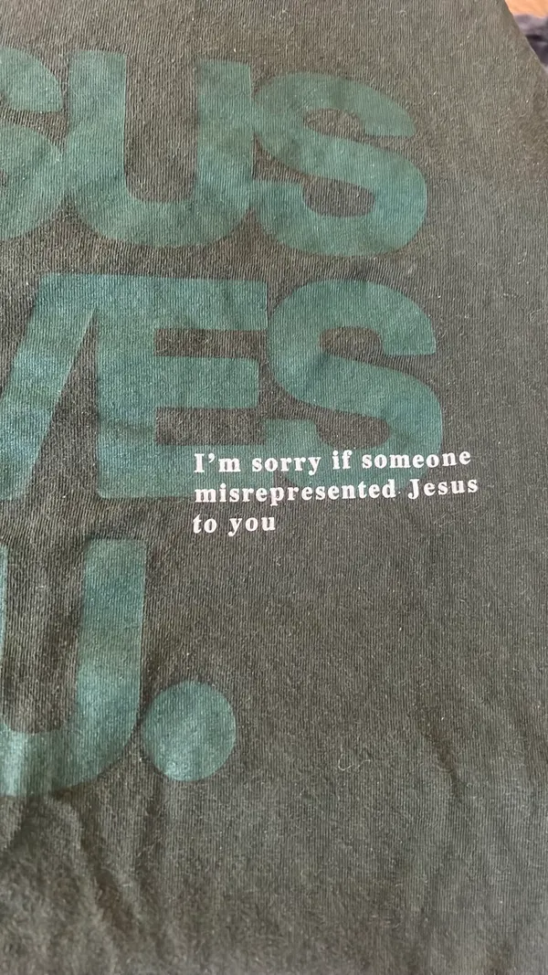 Green Tshirt Size L - Image 2