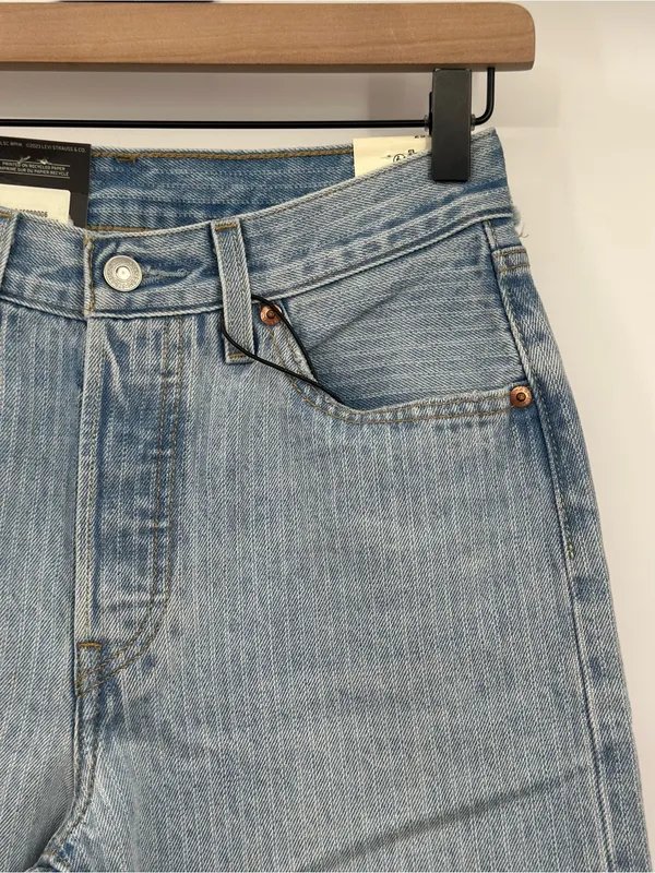 Levis 501 81 Jeans Womens 25x31 NWT Light Indigo Pattern High Rise $128‎ - Image 7