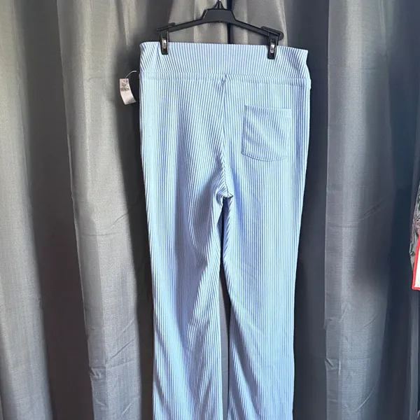 Old Navy light blue highest high-rise flare leggings size L - Image 6
