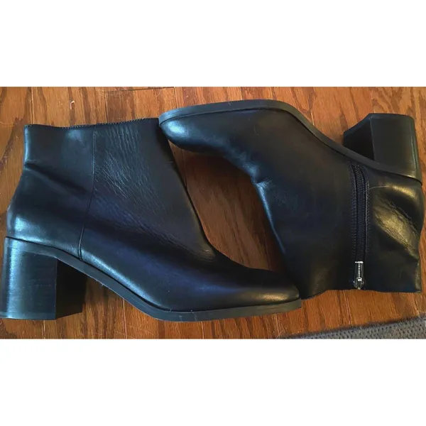 Vince Camuto Black Leather Ankle Booties Size 10 Zipper * Flaw: Off Track New - Image 13