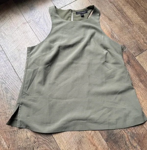 Banana Republic XS Petite Olive Green Halter Neck Blouse Sleeveless A-Line Top - Image 3