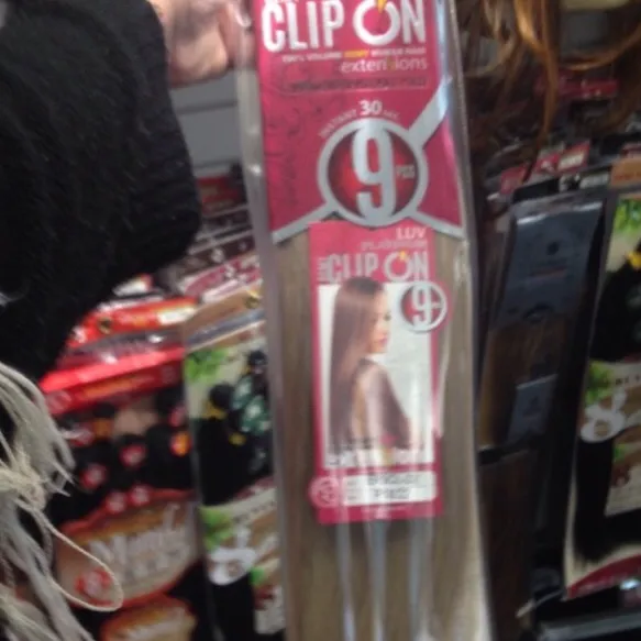 Blonde long human hair extensions Clipin Remy new - Image 4