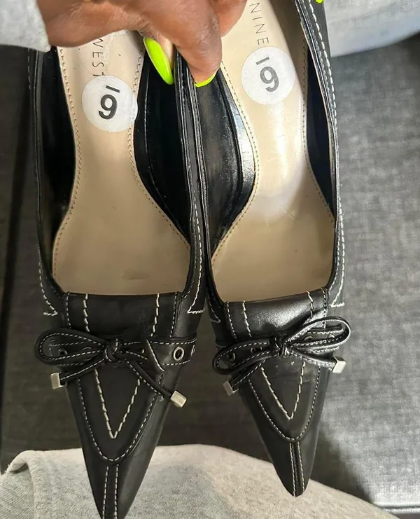 Nine West black & white stitched coquette pointy heels - Image 3