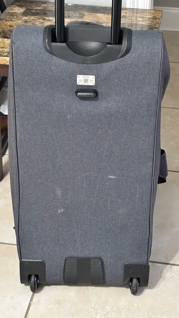 Delsey Paris Large Gray Travel Deffel Bag Soft Sided Luggage Multiple Pocket - Image 11