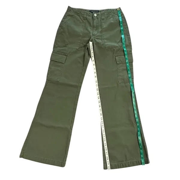 Aeropostale Womens Low Rise Flare Utility Cargo Pants Olive Green Size S - Image 4
