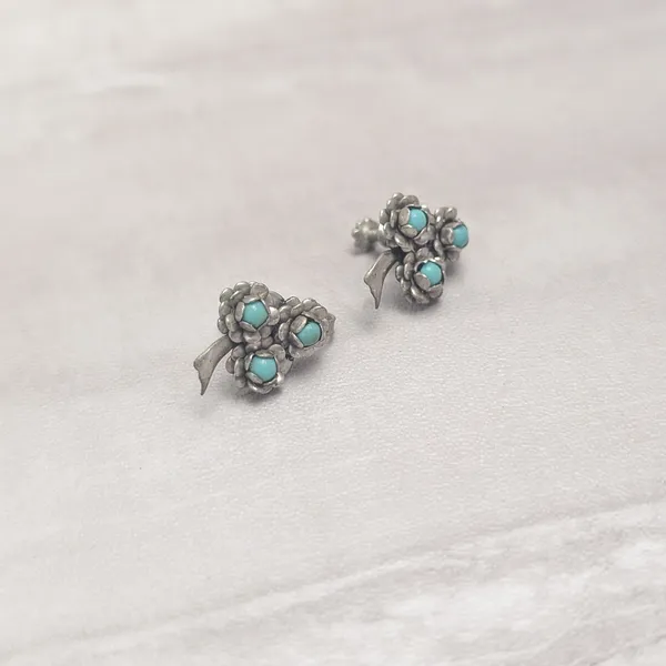 Vintage Screw On Earrings Design Silver Tone & Turquoise Tone 7/8" - Image 3