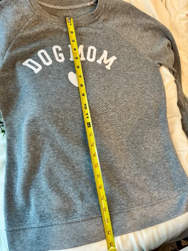 Dog Mom Gray Sweatshirt Crewneck Pullover Size S/M - Image 6
