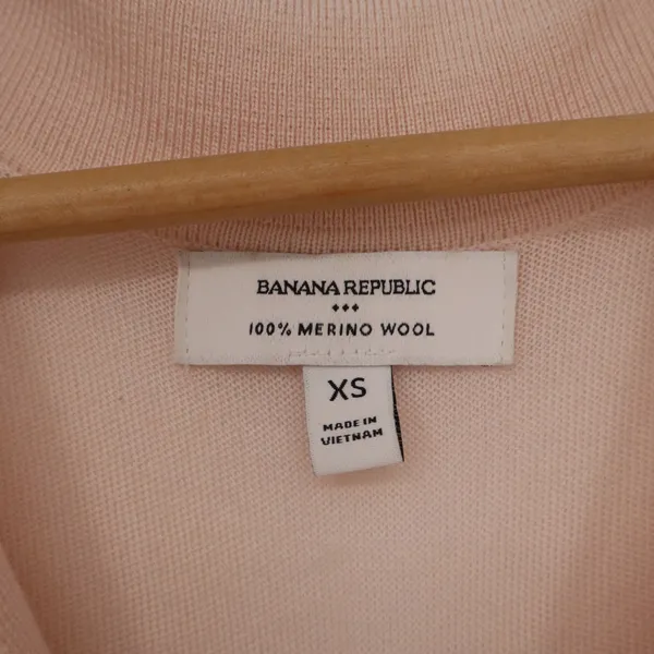 Banana Republic Womens XS Peach Pink 100% Merino Wool Polo V-Neck Sweater - Image 2
