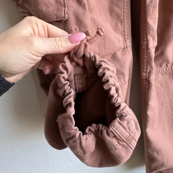 Aritzia TNA Supply Garden Cargo Utility Drawstring Pants Pink Size 4 Small - Image 3