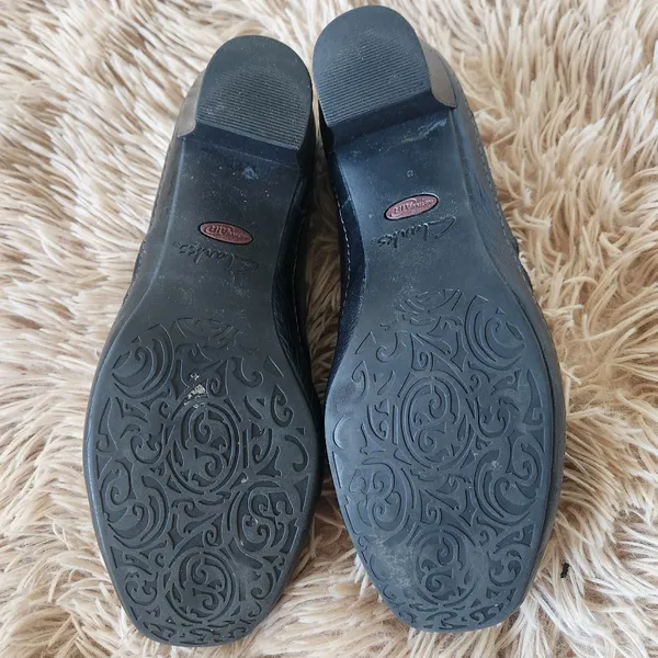 Clarks Artisan Women's Black Leather Upper Shoes Size 71/2 M - Image 8