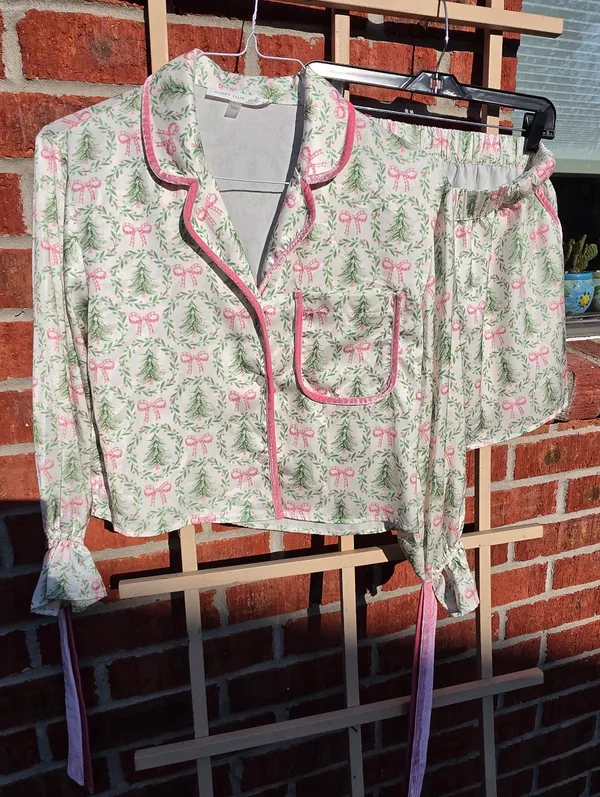 Under The Tree Christmas Pajama Set With Velvet Ties Top XS Bottoms M - Image 3