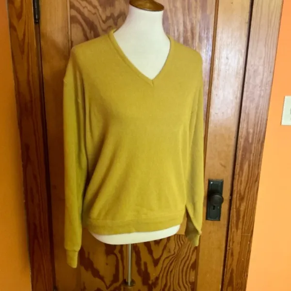 Vintage 60s gold grandpa sweater - Image 9