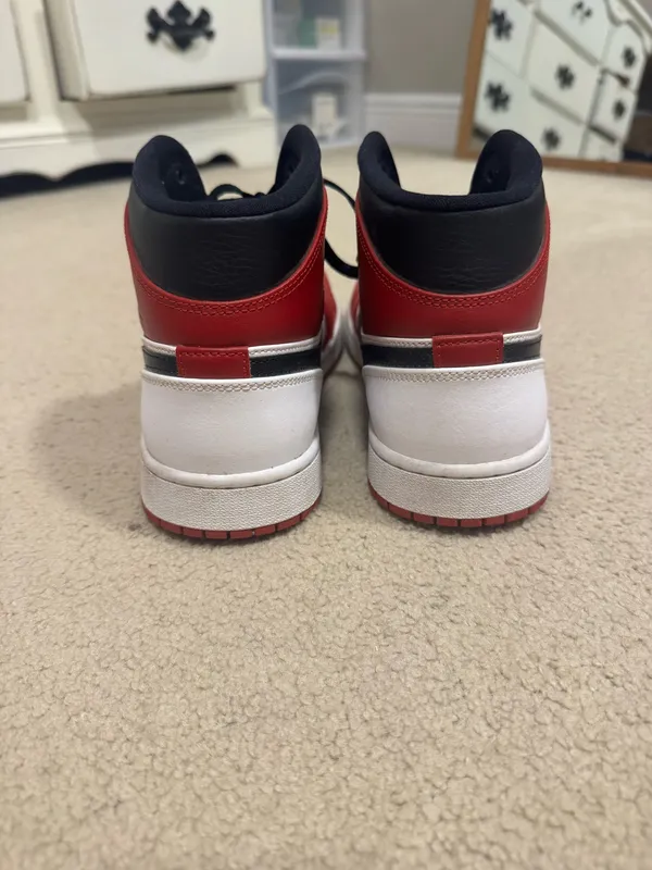 Women’s Air Jordan Nike - Image 3