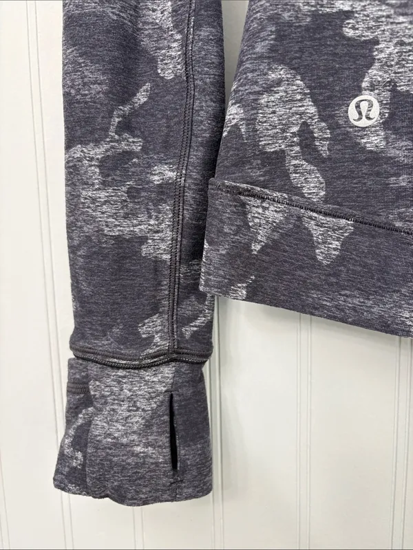Lululemon Outrun the Elements 1/2 Zip Pullover Long Sleeve Top Blue Black Camo - Image 4