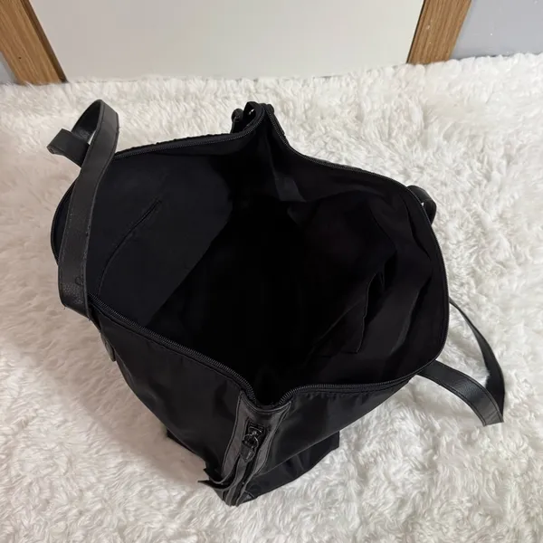 5/$32 Botkier New York Black Minimalist Tote Bag - Image 6