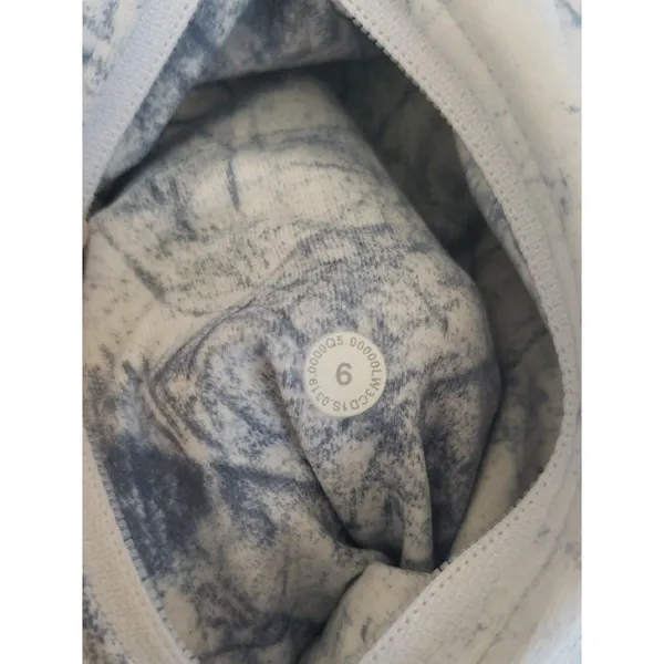 Lululemon Light Blue Marble Ebb To Train Full Zip Jacket Size 6 - Image 5