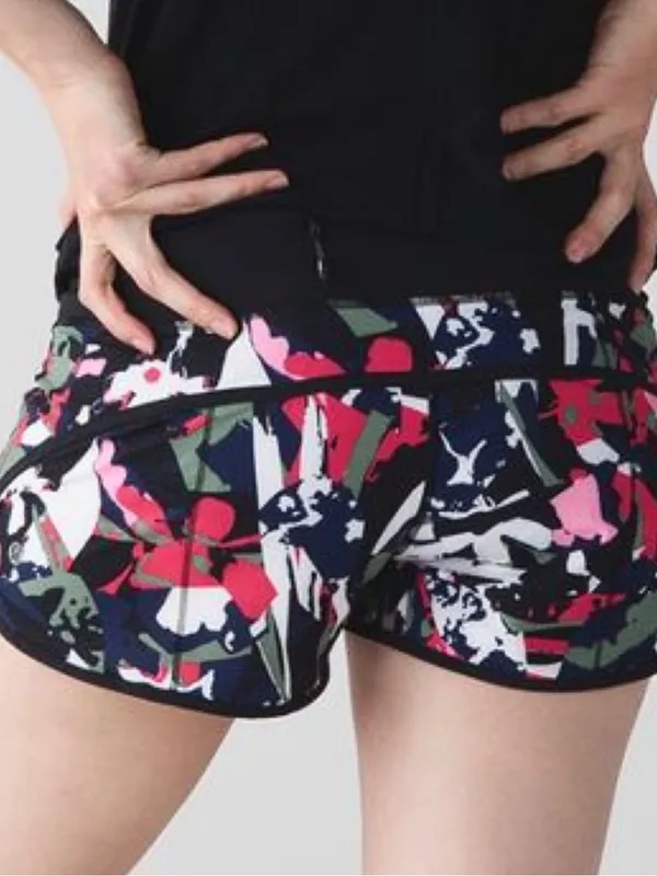 Lululemon Speed Up Shorts Size 8 - Image 2