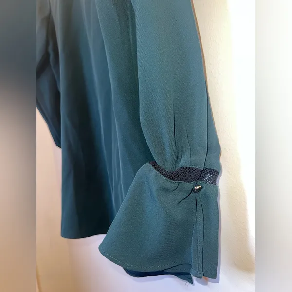 Calvin Klein‎ Sheer Bell Sleeve Blouse | XS - Image 6