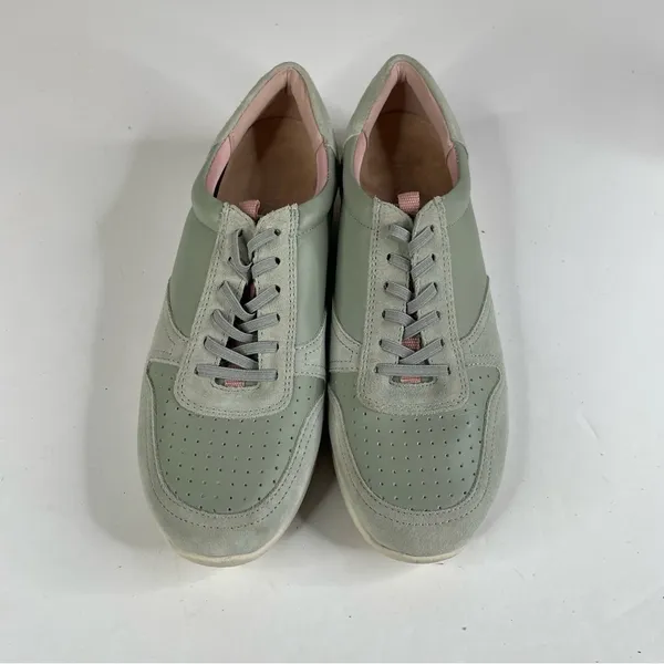 Vionic‎ Karigan Comfort Sneakers Size 8.5 - Image 2