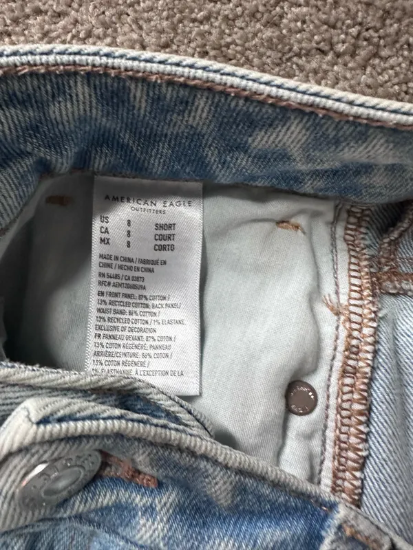 American Eagle Mom Jeans - Image 4