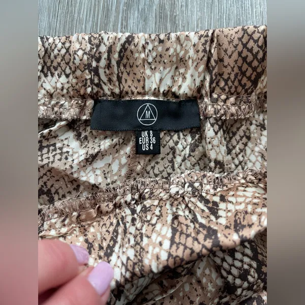 Nwot Missguided Satin Snake Print Pajama Us4 - Image 3