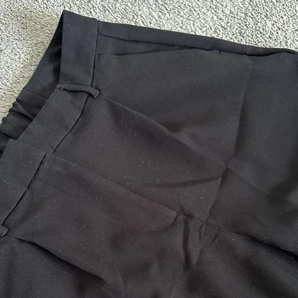 Old Navy Women's Black Trousers - Image 3