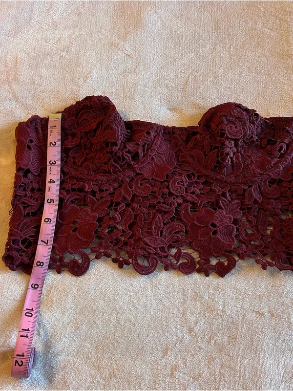 Kimchi Blue burgundy floral crocheted bustier top size L festival boho - Image 10