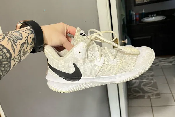 Nike Running Shoes - Image 4