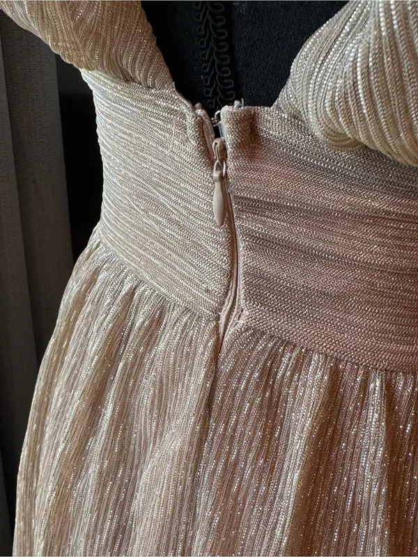 SuperDown Plunging V-Neck Sparkle Mini Dress in Rose Metallic xs nwt - Image 7
