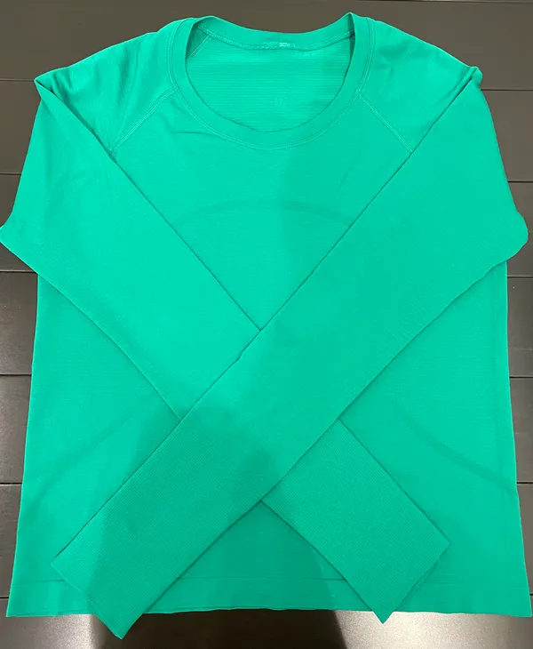Lululemon Swiftly Tech Long Sleeve Race Length - Image 2