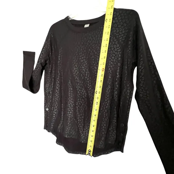 Zuda Sweatshirt Womens Small Black Leopard Print Crewneck Pullover Side Snap - Image 10