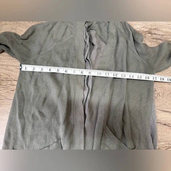Lululemon Still At‎ Ease Wrap Cashlu & Tencel Size small Grey Sage - Image 3