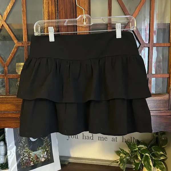 Sunday Best Aritzia Buttercup Black‎ Ruffle Tiered Mini Skirt Medium - Image 2