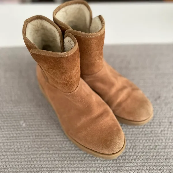UGG Kristin Wedge Boot Bootie in Chesnut Tan Brown Size 8.5 - Image 7