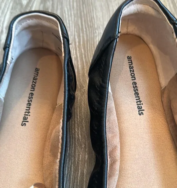Amazon essentials women’s black ballet flats dress shoes casual size 7 EUC - Image 2