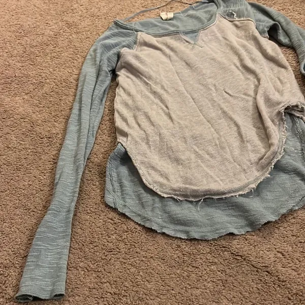 Free‎ people small distressed tee - Image 4