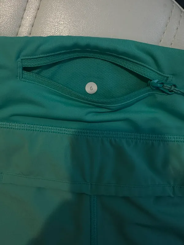 Lululemon Speed Shorts 2.5" - Image 5