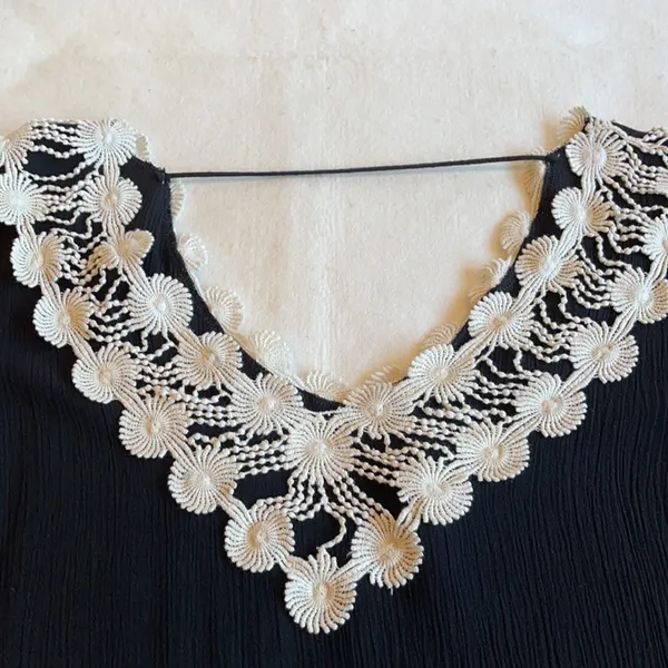 Entro Long Sleeve Bell Split Sleeve Black Top with off white lace trim size M - Image 2